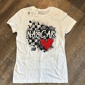 NASCAR  Women’s graphic t-shirt featuring a checkered flag red heart‎ Medium NEW